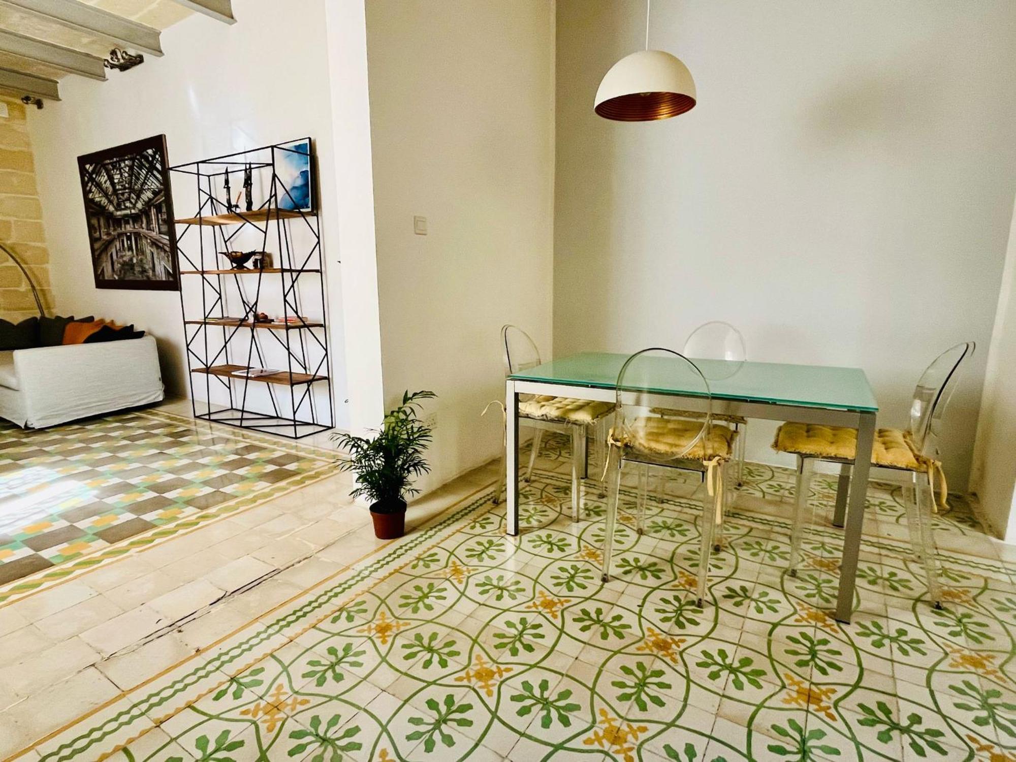 Cozy Charming Apartment In Old Bakery Street Valletta Eksteriør billede